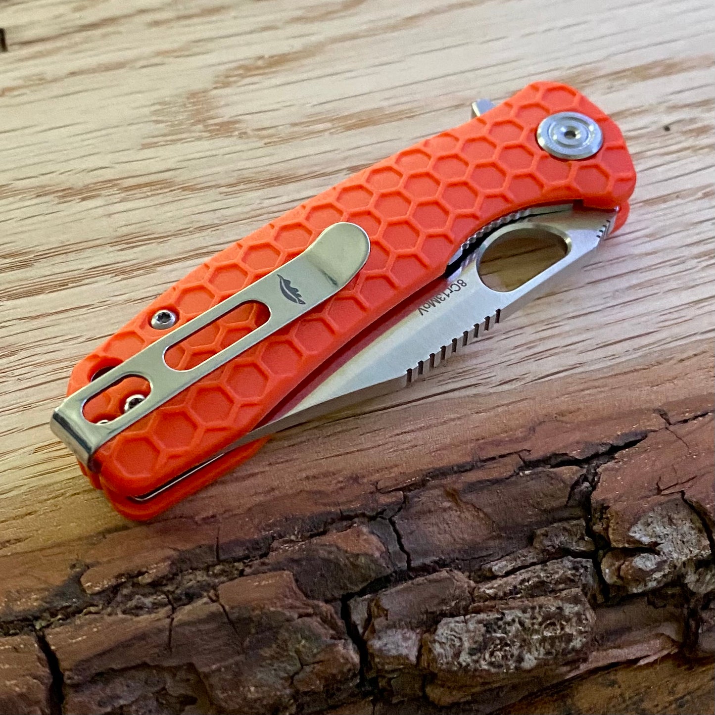 Taschenmesser Clippoint Small Orange, Griff orange.