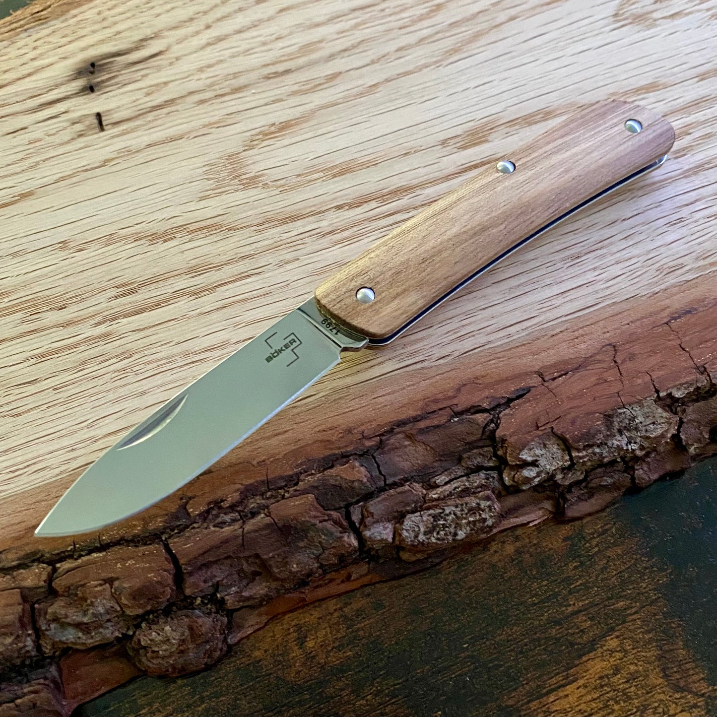 Taschenmesser Tech Tool Zebrano, Griffschalen aus Zebrawood.
