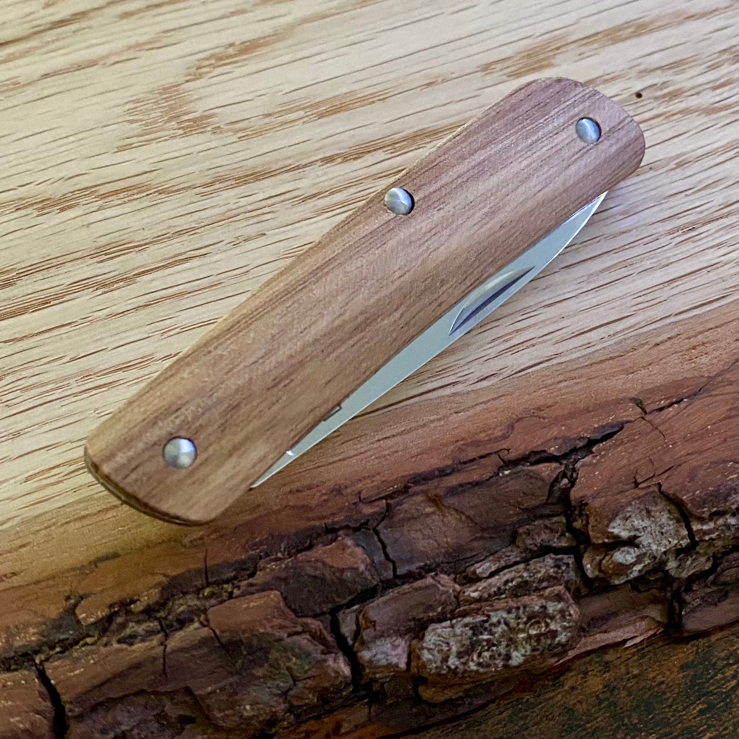 Taschenmesser Tech Tool Zebrano, Griffschalen aus Zebrawood.