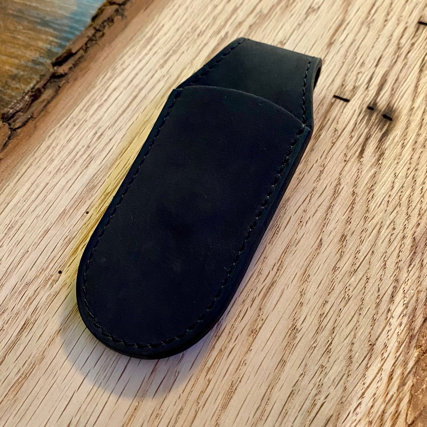 Magnet-Stecketui aus braunem Nubukleder für Taschenmesser