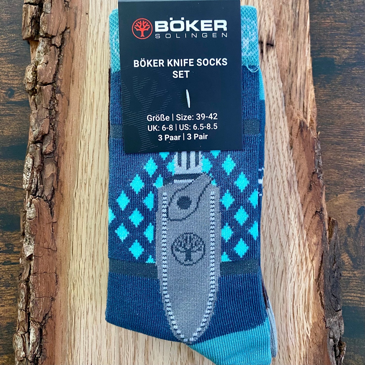 3er-Set Herrensocken mit Messermotiv.