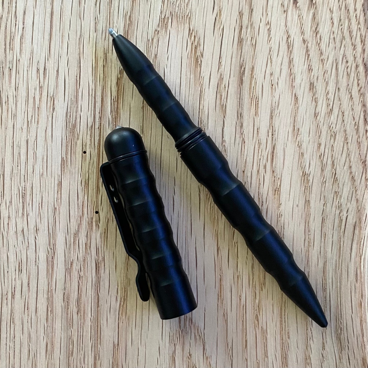 Tactical Pen schwarz.