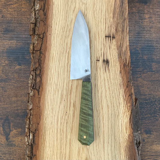 Handgefertigtes Kochmesser von Alb Knives. Draculas Dream Petty.
Griff aus Big Leaf Maple, Klinge aus Kohlenstoffstahl.