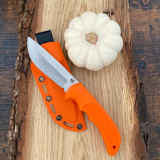 Leuchtend orange wie ein Kürbis - das Magnum HL Fixed Universal Droppoint