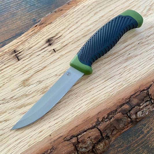 Feststehendes Messer Falun green mit Kunststoffgriff schwarz/grün und Kunststoffscheide.
