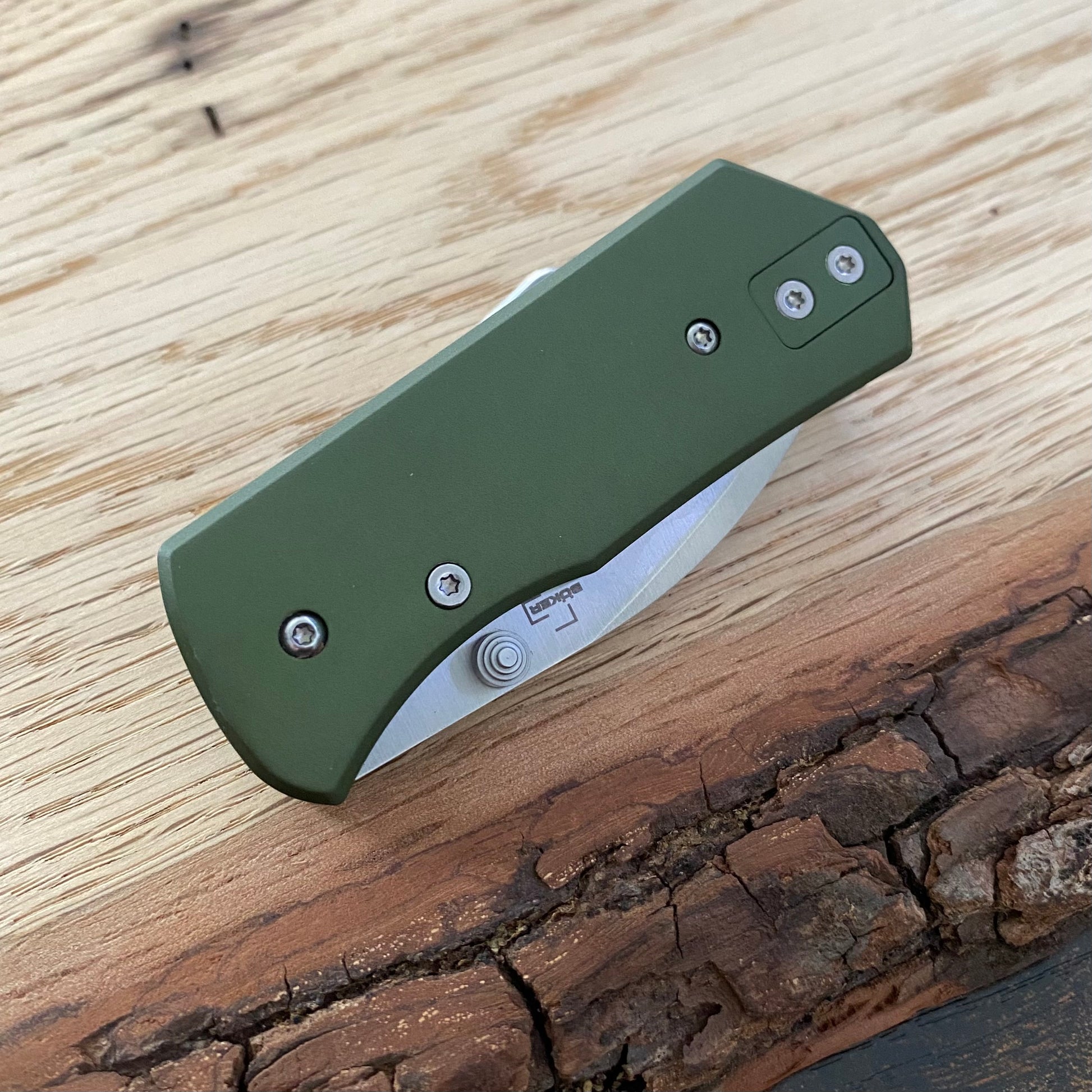 Taschenmesser Lefti aus Aluminium grün.