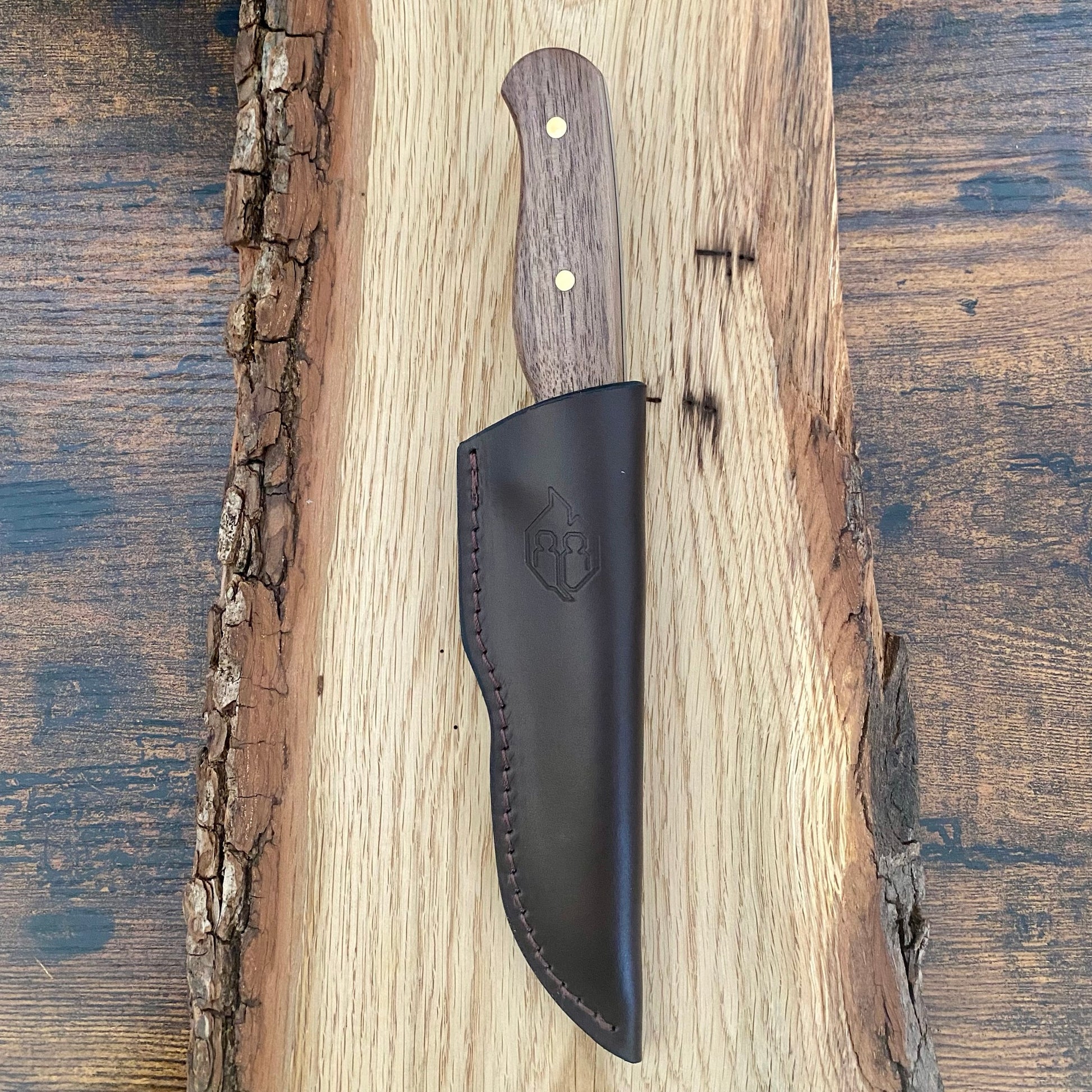 Feststehendes Messer
Naturensöhne MK. III
mit Walnussholzgriff