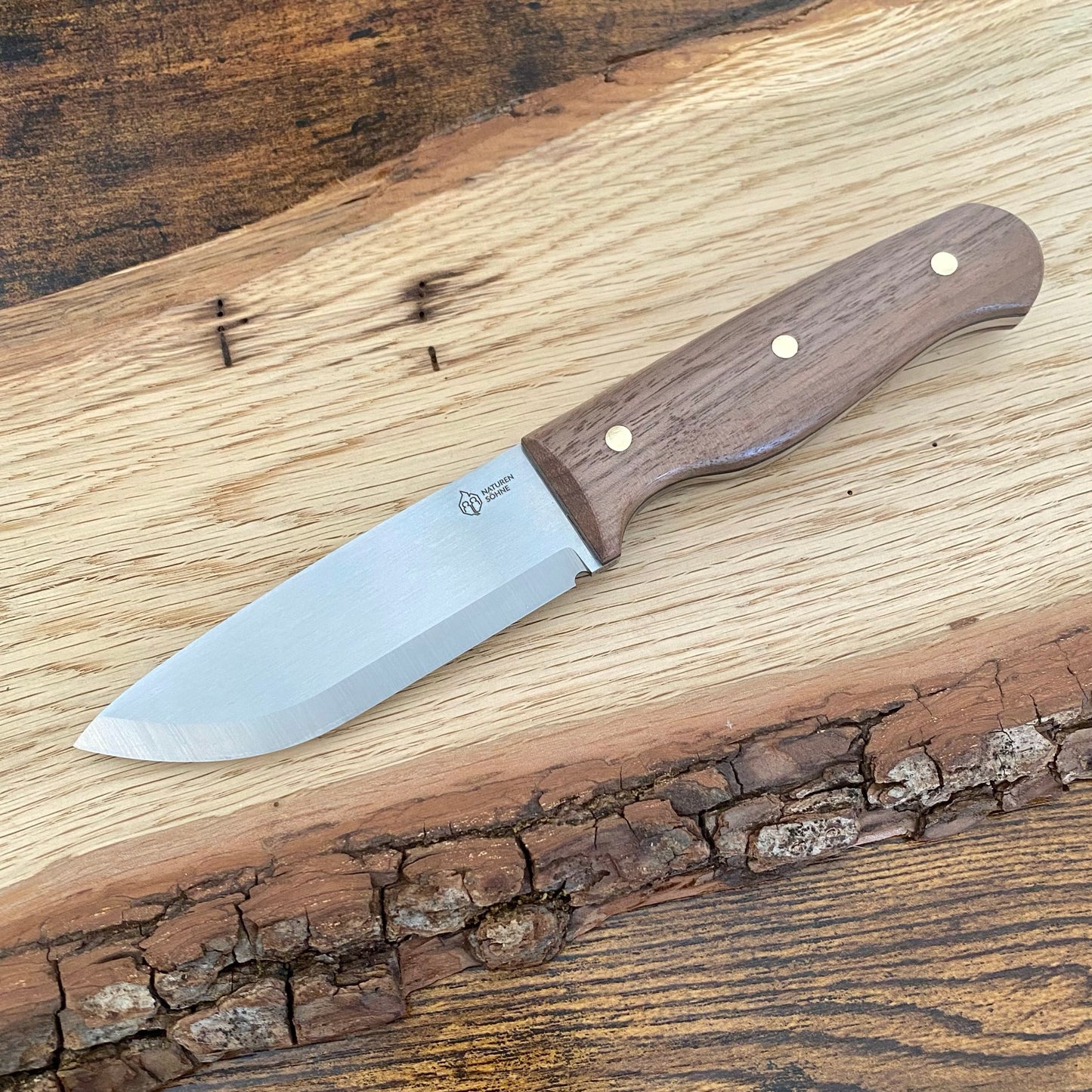 Feststehendes Messer
Naturensöhne MK. III
mit Walnussholzgriff
