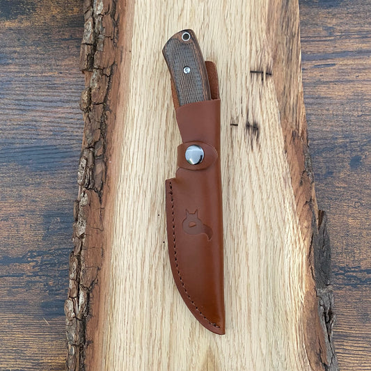 Das feststehende Companion von BlackFox. Messer für Outdoor und Jagd. Inklusive Lederscheide 