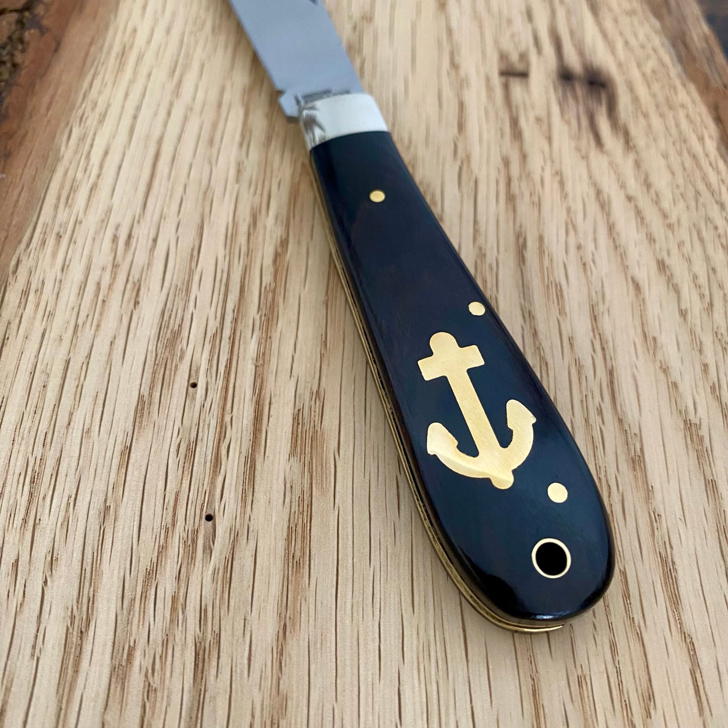 Anchor Knife