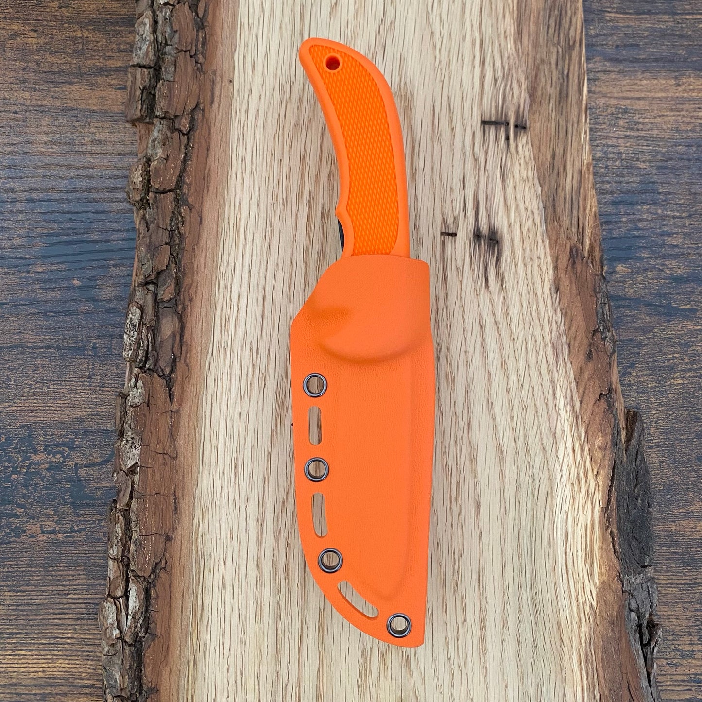 Feststehendes Messer
Magnum HL Fixed Universal Droppoint für die Jagd. 