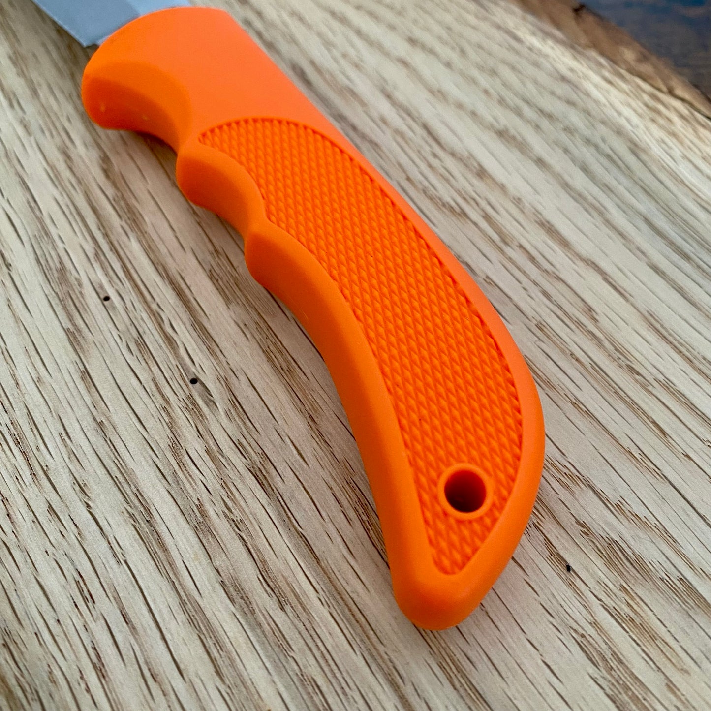 Feststehendes Messer
Magnum HL Fixed Universal Droppoint für die Jagd. 