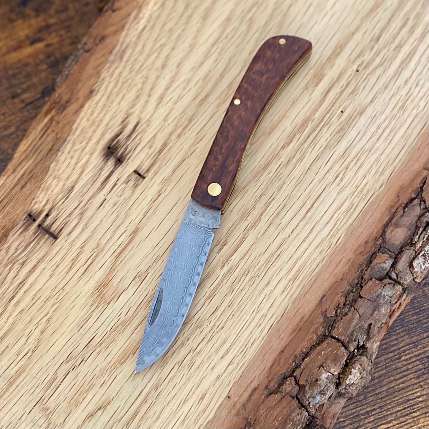 Taschenmesser
Magnum Snake Rangebuster Damast
von Böker Solingen.